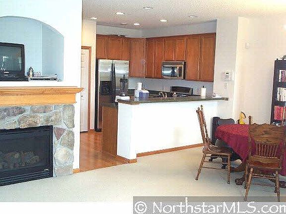 4th image of 10910 Goodhue Street NE