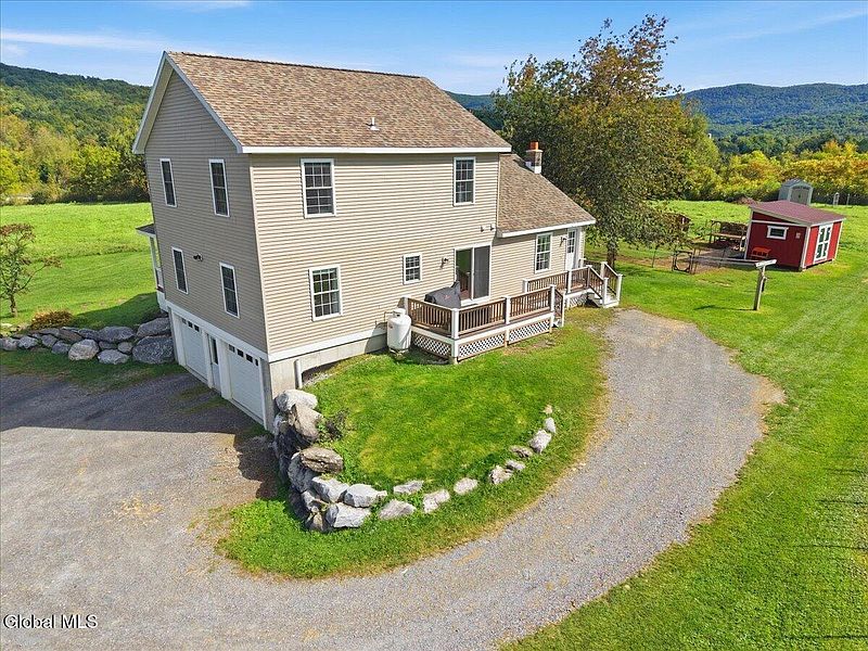 2nd image of 99 Farmers Inn Road