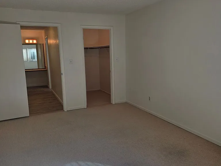 2300 Dickerson Rd #29 — Photo 8