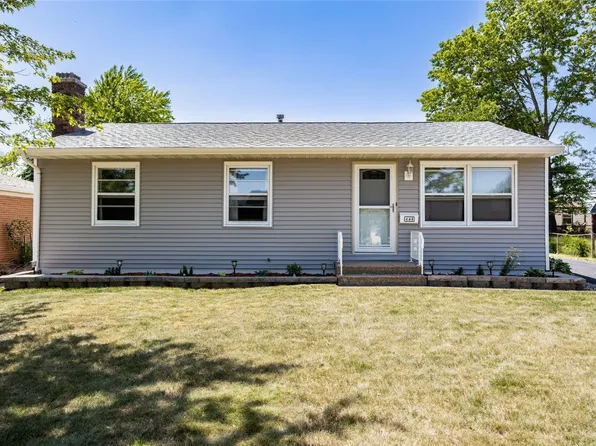 468 Jacolyn Dr NW, Cedar Rapids, IA 52405