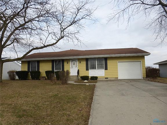 2nd image of 1015 Bavarian Ln