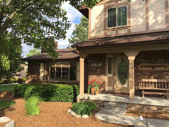5th image of 2516 Lost Creek Dr