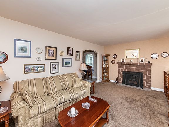 4th image of 5241 N Oriole Ave