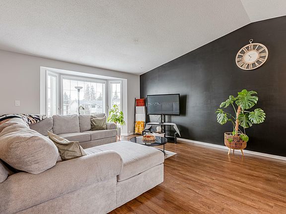 5th image of 5122 51st St