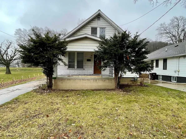 323 Cole St, East Peoria, IL 61611
