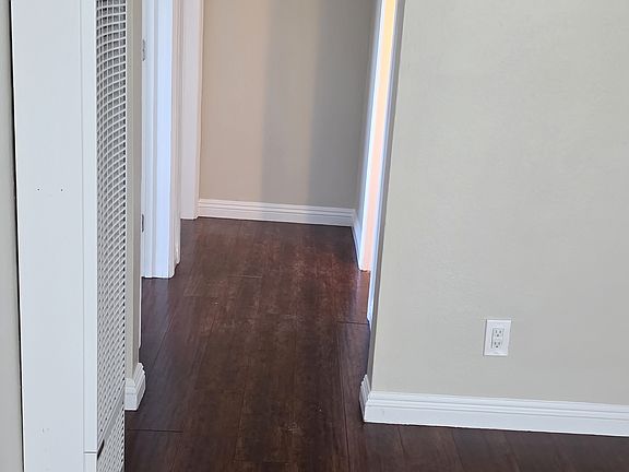 3rd image of 967 N San Antonio Ave #F