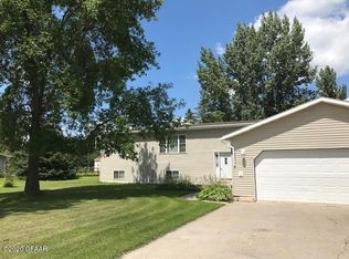 109 W Sutton St, Argyle, MN 56713