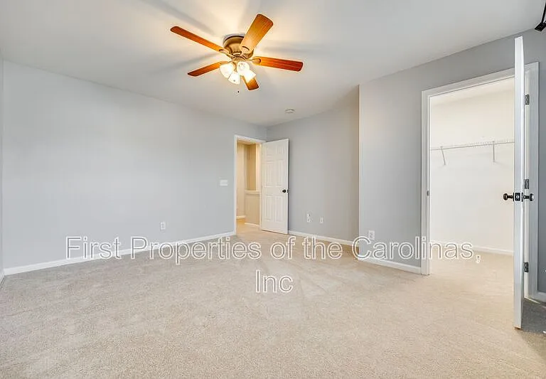 618 Bayou Cir — Photo 23