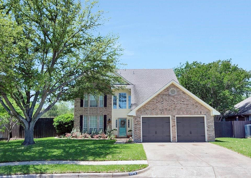 1st image of 1914 Wood Crest Dr