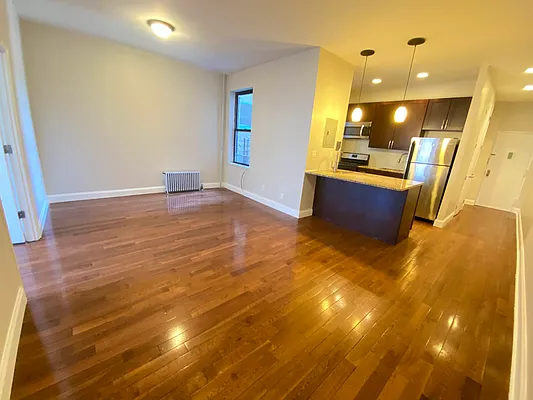 Rented by Lang Realty LLC | media 7