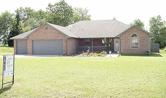 1st image of 604 Parkwood Dr