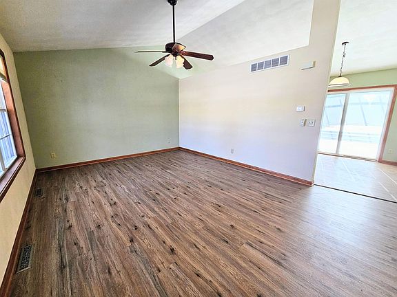 4th image of 4753 Edenberry Ln
