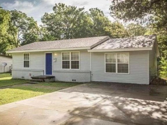 2nd image of 62 Hill Ln