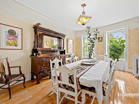 4th image of 530 1st St APT 7