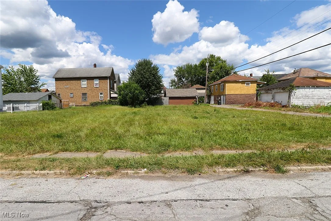 1521-1529 State St photo 1