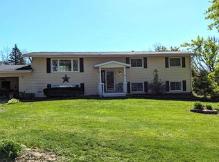 116 Grove Ave, Elroy, WI 53929