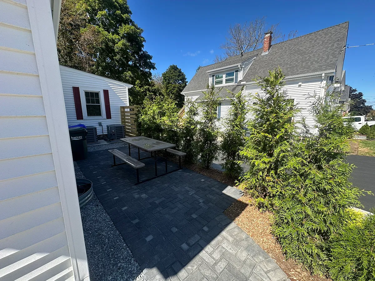 Building Photo - 28 Grove St #A