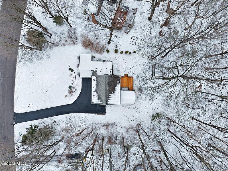 2nd image of 10 Barkwood Lane