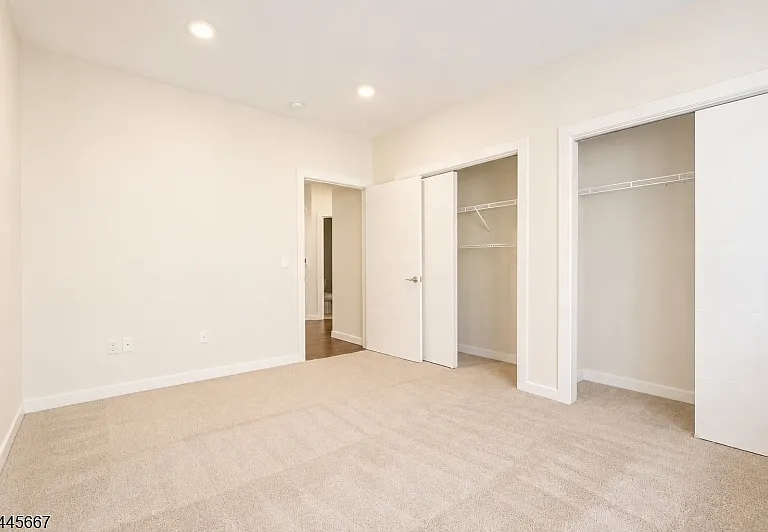723 Lorhan Dr — Photo 19