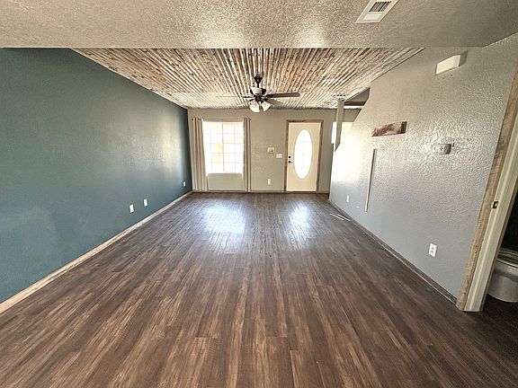 5th image of 2234 Meadowlark Ln