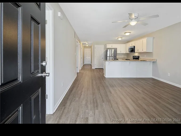 127 S 6th St #A — Photo 3