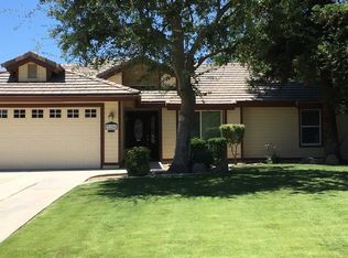 9104 Crowningshield Dr, Bakersfield, CA 93311
