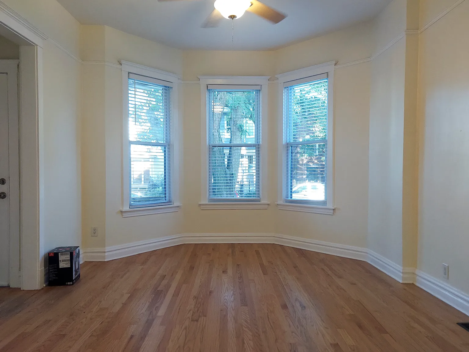 2 bed, 1.0 bath, $2,900 — Photo 3