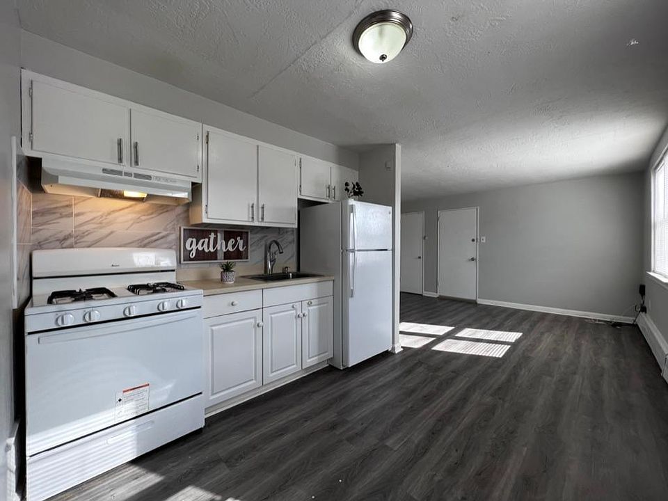1st image of 6005 Palmetto St #2F