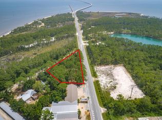 72 Island Dr, Eastpoint, FL 32328