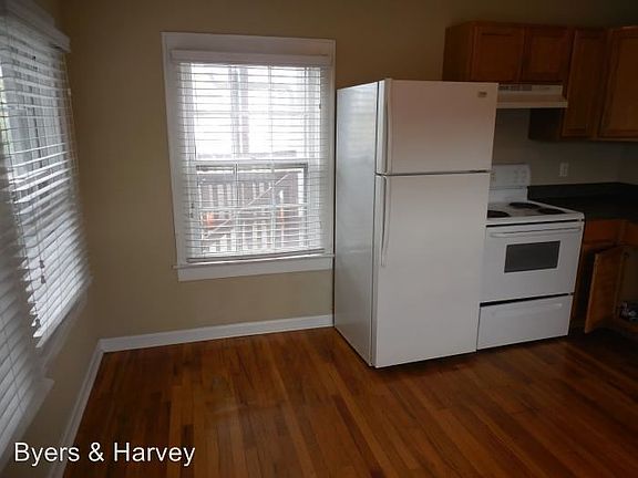 3rd image of 222 Union St APT E