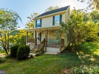 825 Deer Rapids Rd, Strasburg, VA, 22657