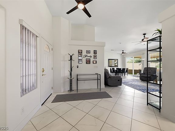 3rd image of 10 Rising Sun Ct