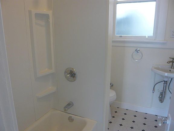 3rd image of 1440 Sacramento St APT 14