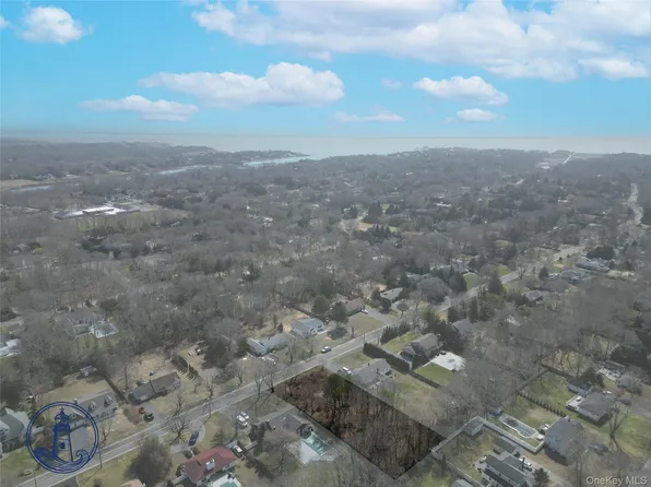 17 Nidzyn Avenue, Remsenburg, NY 11960