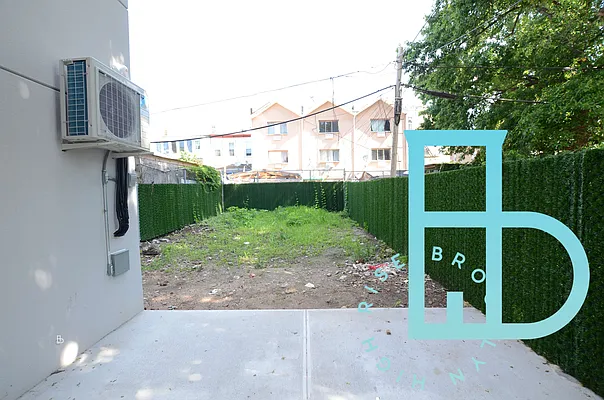 Rented by Miron Realty Group | media 46