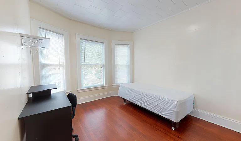 1318 Madison St — Photo 9