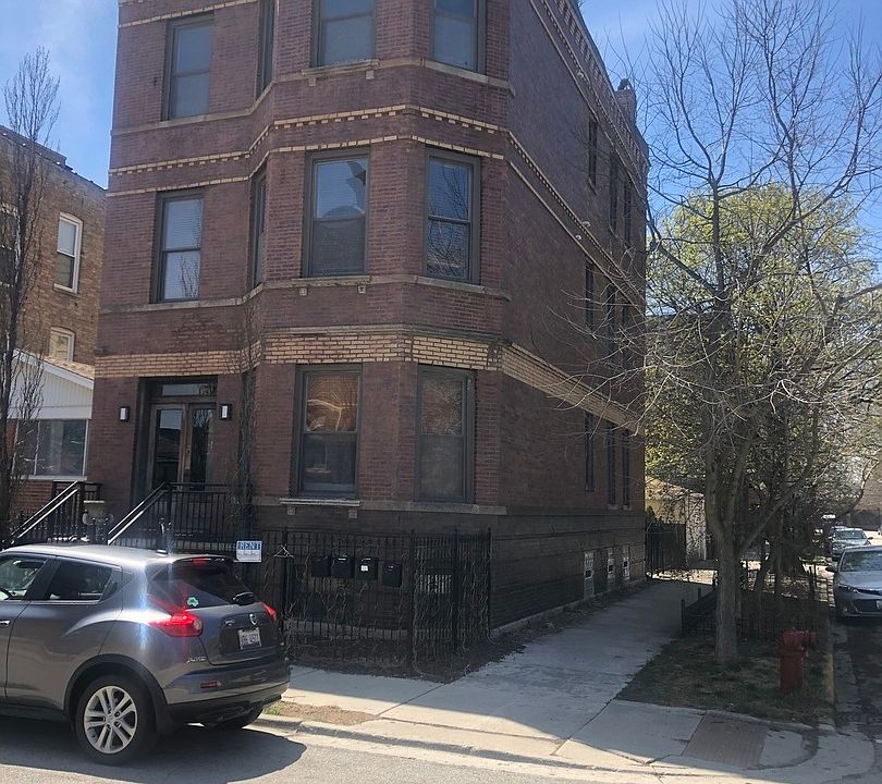 1st image of 2164 N Oakley Ave
