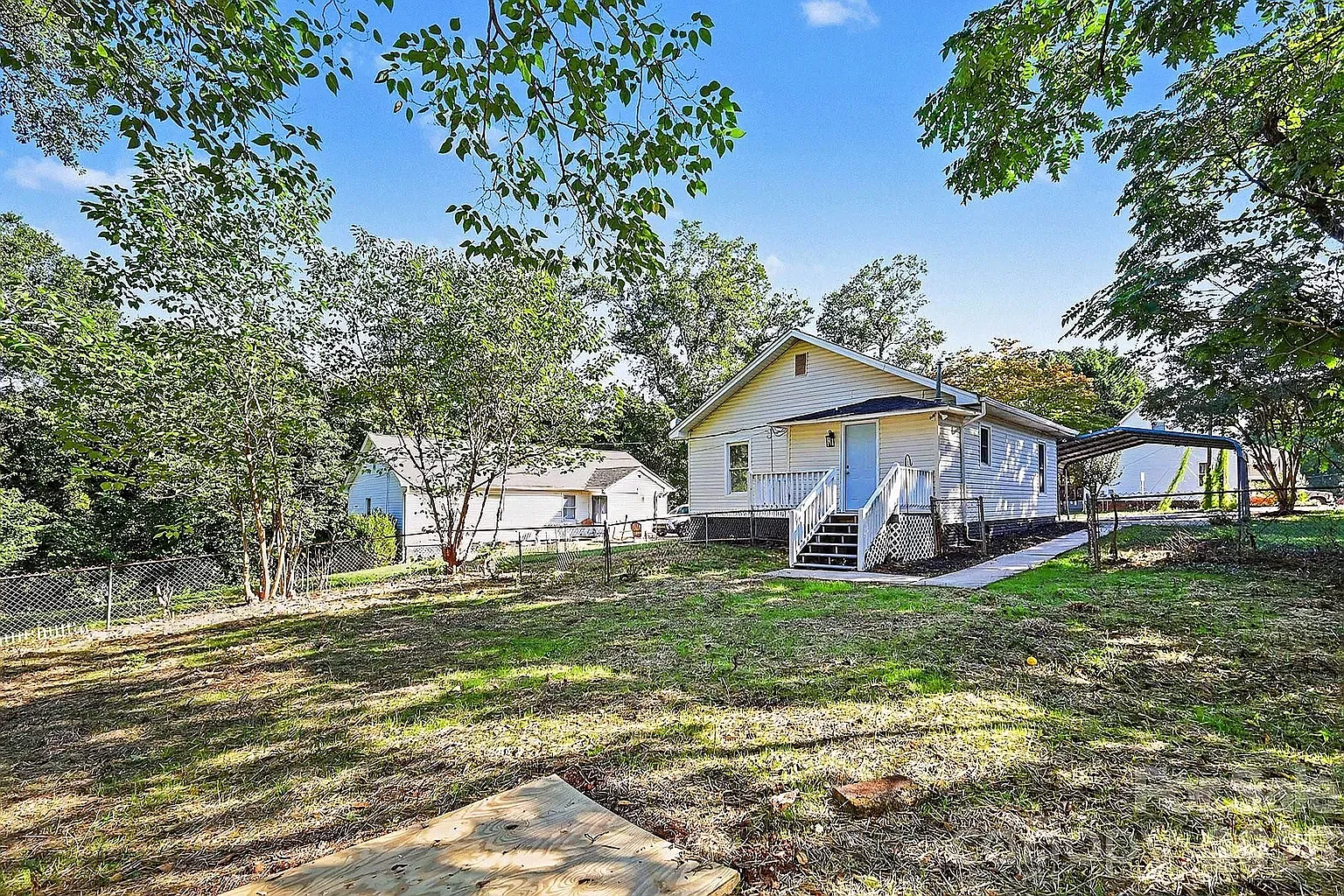2 bed, 869 sqft, $1,650 — Photo 4