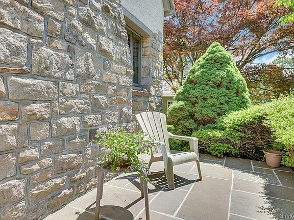 2nd image of 39 Dante Street