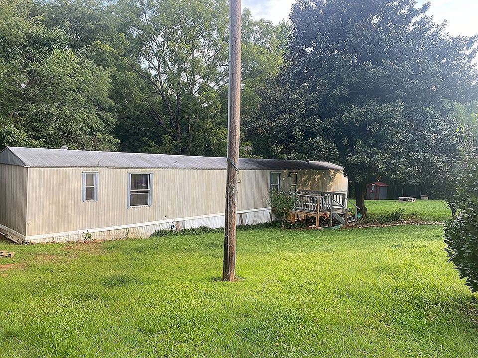 2nd image of 716 Adams Ridge Rd