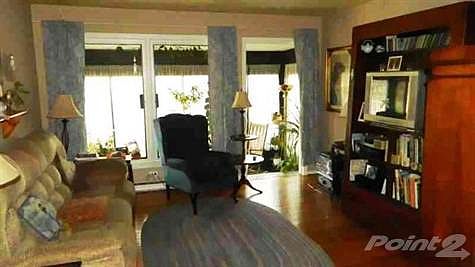 1st image of 623 Paige Ct