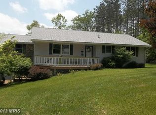 507 Southern Pines Dr, Oakland, MD