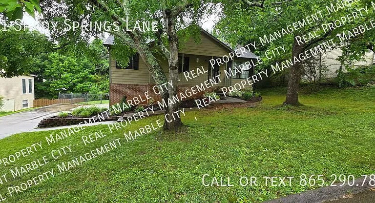 721 Shady Springs Ln — Photo 2