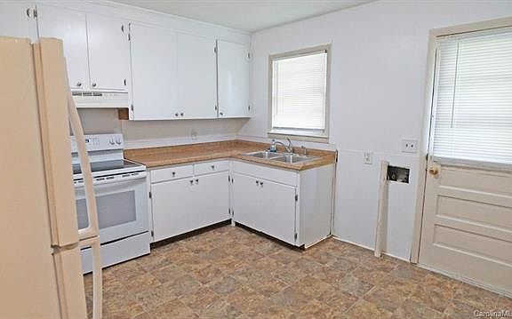 4th image of 1514 10th Ave SE