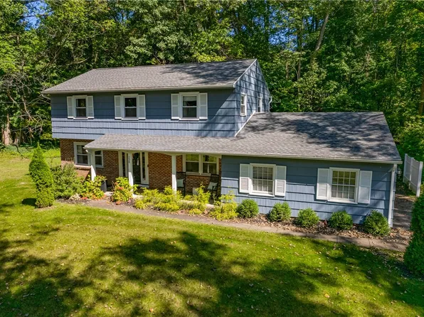 238 Panorama Trl, Rochester, NY 14625