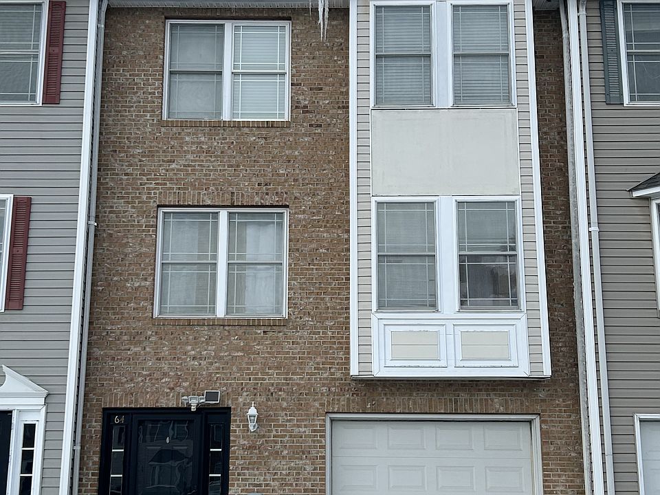 1st image of 64 Baltusrol Dr #1