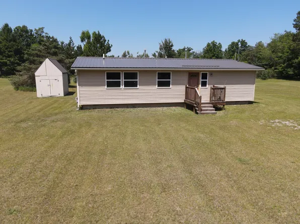 1989 Betsy Blvd, Fairview, MI 48621