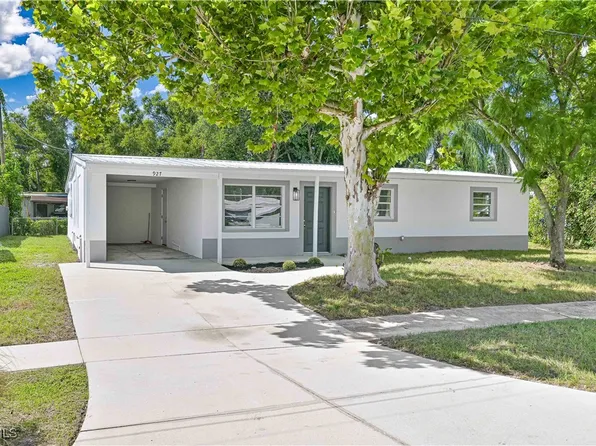 927 Coconut Dr, North Fort Myers, FL 33903