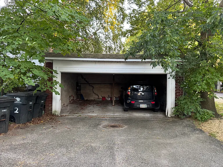 Garage - 1 space