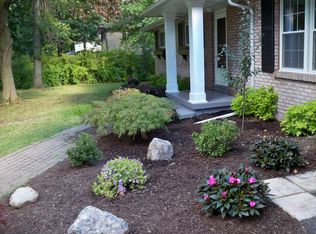 786 E River Rd, Rochester, NY 14623